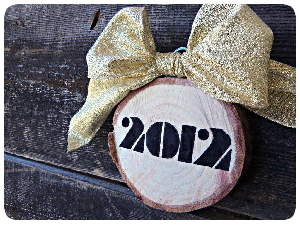 3squeezes Christmas Tree Trunk Ornament